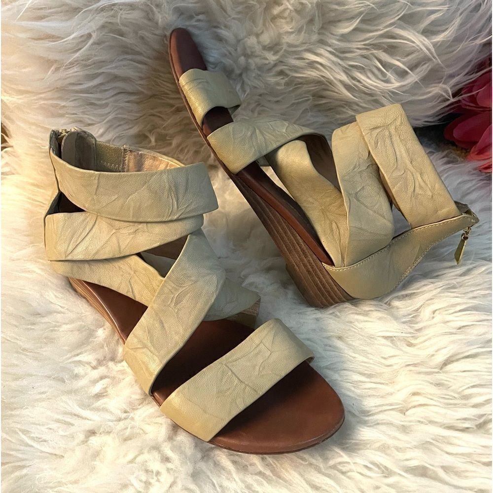 Matt Bernson Delphine Wedge Sandal 8